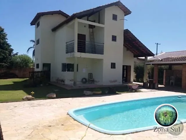 Chácara com 300m² 2 quartos e 4 banheiros, à venda, no bairro Ana Maria em Sorocaba