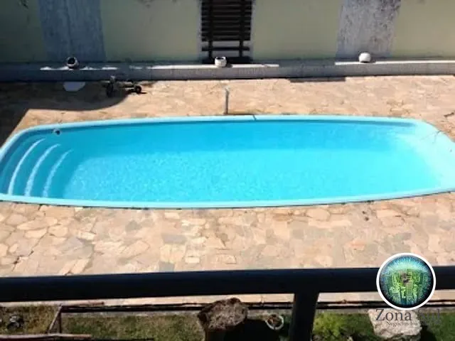 Chácara com 300m² 2 quartos e 4 banheiros, à venda, no bairro Ana Maria em Sorocaba