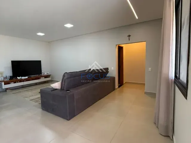 Chácara com 1780m² 3 quartos e 2 banheiros, à venda, no bairro Caxambu em Itupeva