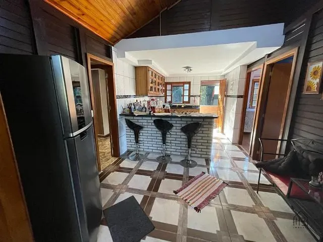 Chácara com 450m² 5 quartos e 3 banheiros, à venda, no bairro bairro dos córregos  em Ibiúna
