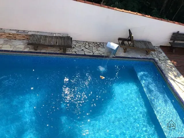 Chácara com 450m² 5 quartos e 3 banheiros, à venda, no bairro bairro dos córregos  em Ibiúna