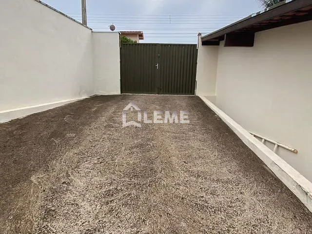 Chácara com 3000m² 4 quartos e 3 banheiros, à venda, no bairro Chácara do Vale em Mococa