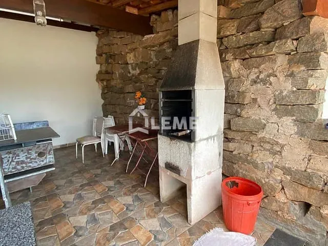 Chácara com 3000m² 4 quartos e 3 banheiros, à venda, no bairro Chácara do Vale em Mococa
