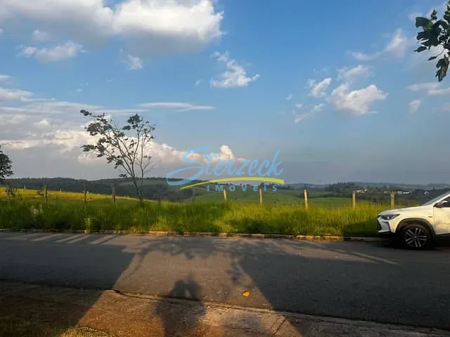 Chácara com 2500m² 3 quartos e 2 banheiros, à venda, no bairro Monte Rei em Louveira