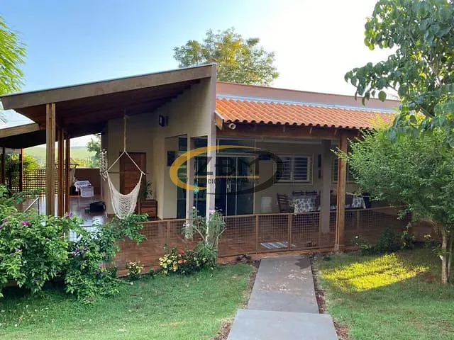 Chácara com 6000m² 3 quartos e 2 banheiros, à venda, no bairro Área Rural de Londrina em Londrina