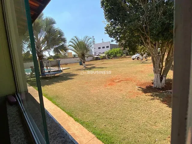 Chácara com 4200m² 2 quartos e 2 banheiros, à venda, no bairro Centro em Tatuí