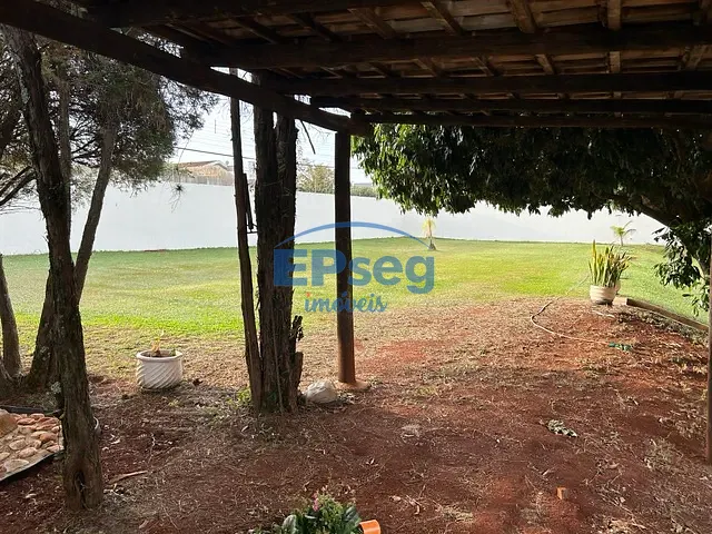 Chácara com 2500m², à venda, no bairro Jardim Itatiaia 2 em Londrina