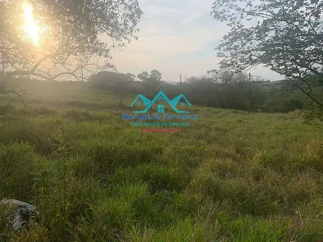 Chácara com 1500m² 2 quartos e 2 banheiros, à venda, no bairro Carafá em Votorantim