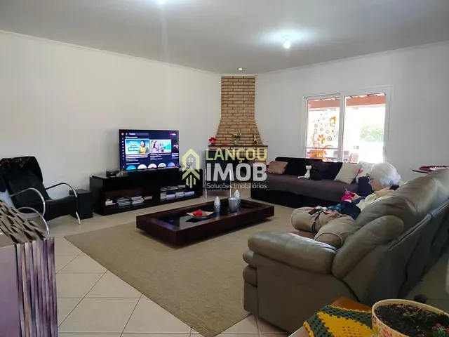 Chácara com 5500m² 4 quartos e 5 banheiros, à venda ou para alugar, no bairro Chácara Vale dos Cebrantes em Jundiaí