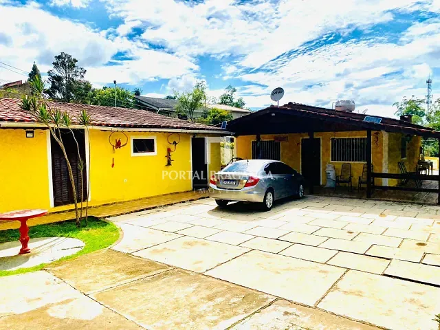 Chácara com 2200m² 4 quartos e 4 banheiros, à venda, no bairro Curitibanos em Bragança Paulista