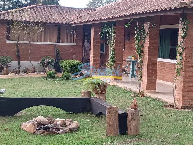 Chácara com 9740m² 3 quartos e 2 banheiros, à venda, no bairro Centro em Bueno Brandão