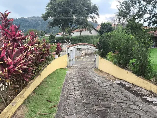 Chácara com 2033m² 6 quartos e 8 banheiros, à venda, no bairro ARRAIAL em Tuiuti