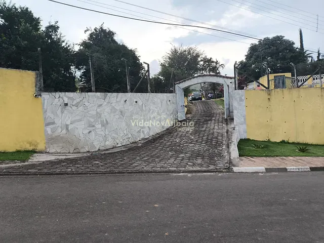 Chácara com 2033m² 6 quartos e 8 banheiros, à venda, no bairro ARRAIAL em Tuiuti
