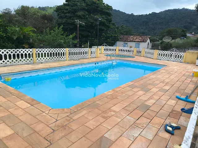 Chácara com 2033m² 6 quartos e 8 banheiros, à venda, no bairro ARRAIAL em Tuiuti