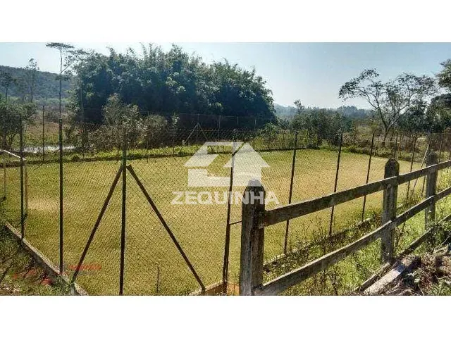 Chácara com 122500m² 4 quartos e 2 banheiros, à venda, no bairro Ibiuna em Ibiuna