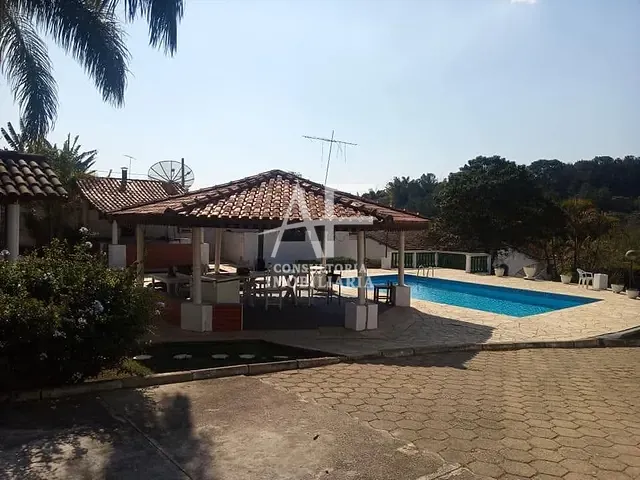 Chácara com 4000m² 4 quartos e 5 banheiros, à venda, no bairro Jardim Colônia em Jacareí