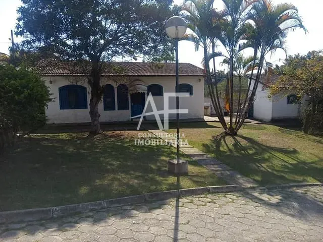 Chácara com 4000m² 4 quartos e 5 banheiros, à venda, no bairro Jardim Colônia em Jacareí