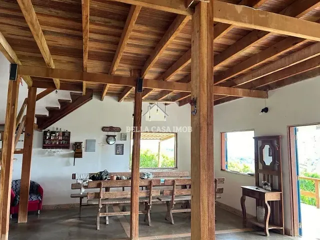 Chácara com 2000m² 2 quartos e 2 banheiros, à venda, no bairro Piraporão em Piedade