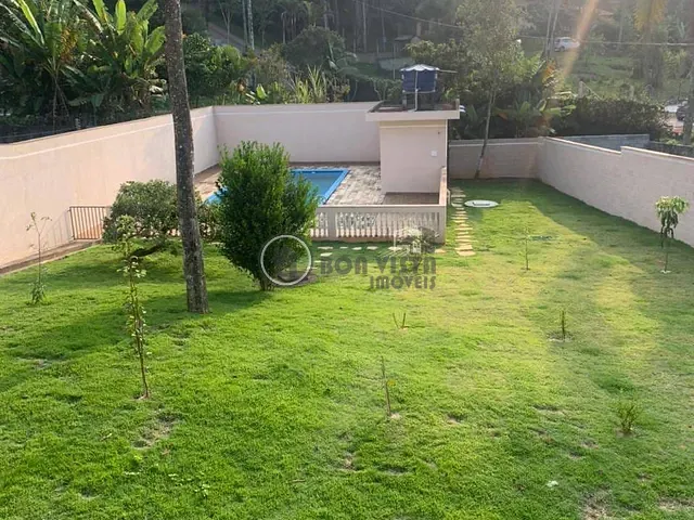 Chácara 2 quartos e 3 banheiros, à venda, no bairro Chácara Sete Cruzes em Suzano