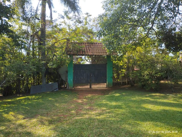 Chácara com 2000m² 3 quartos e 2 banheiros, à venda, no bairro Chácara Tropical (Caucaia do Alto) em Cotia