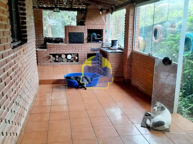Chácara com 1200m² 3 quartos e 3 banheiros, à venda, no bairro Estância Bela Vista em Ibiúna