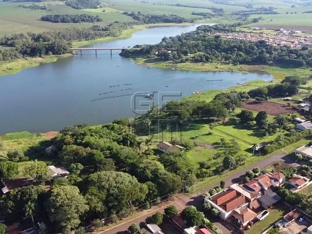 Chácara com 6044m², à venda, no bairro Centro em Primeiro de Maio