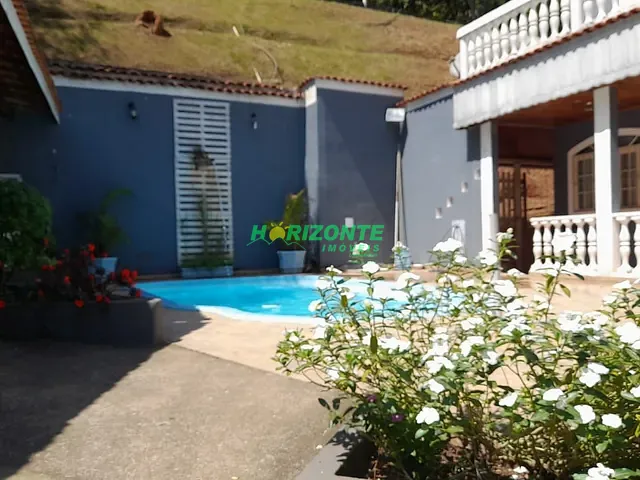 Chácara com 2500m² 3 quartos e 3 banheiros, à venda, no bairro Bom Sucesso em São José dos Campos