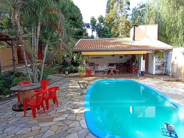 Chácara com 1000m² 2 quartos e 5 banheiros, à venda, no bairro Chácara Recreio Floresta em Jaguariúna