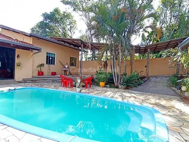 Chácara com 1000m² 2 quartos e 5 banheiros, à venda, no bairro Chácara Recreio Floresta em Jaguariúna