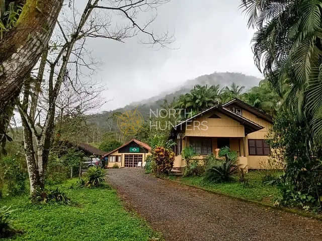 Chácara com 37266m² 3 quartos e 3 banheiros, à venda, no bairro Vila Nova em Joinville