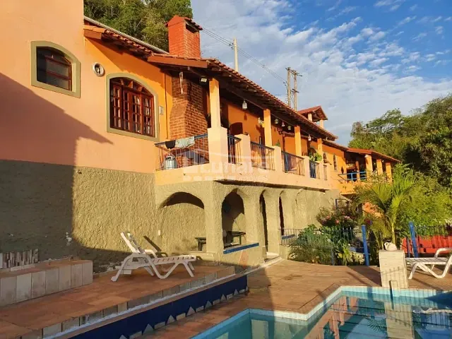 Chácara com 800m² 4 quartos e 3 banheiros, à venda, no bairro Ponte Alta em Guararema