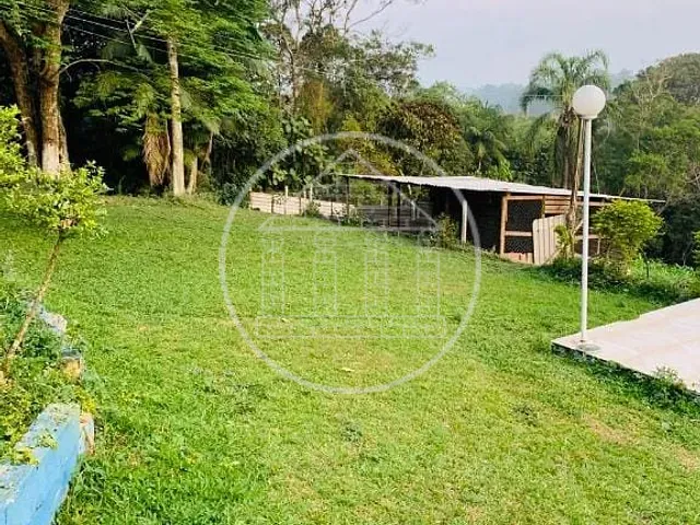 Chácara com 2420m² 2 quartos e 2 banheiros, à venda, no bairro Jardim Santa Tereza em São Paulo