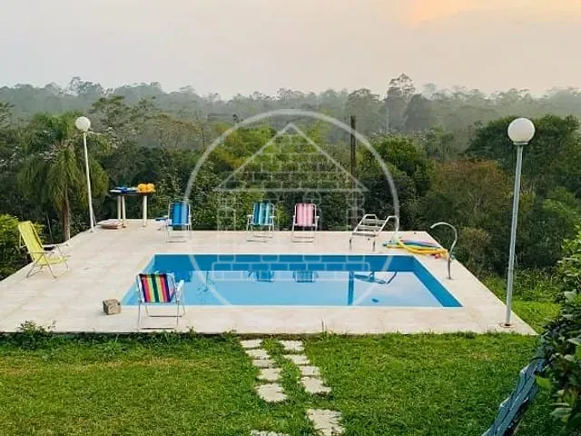 Chácara com 2420m² 2 quartos e 2 banheiros, à venda, no bairro Jardim Santa Tereza em São Paulo