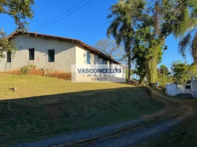 Chácara com 3329m² 4 quartos e 2 banheiros, à venda, no bairro Buquirinha em São José Dos Campos