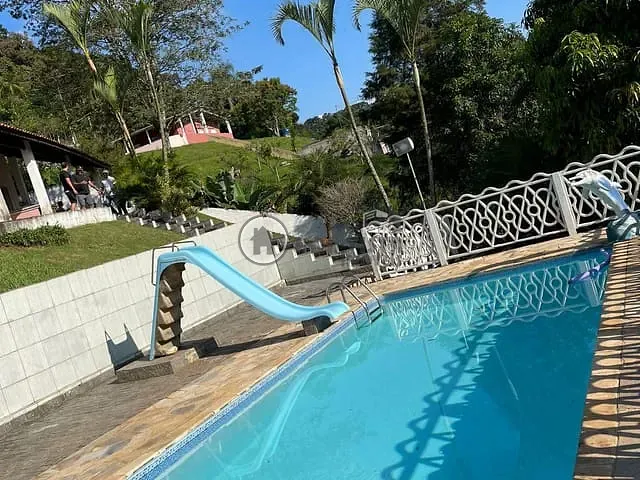 Chácara 3 quartos e 2 banheiros, à venda, no bairro Chácara Bananal em Arujá