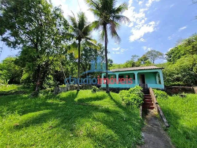 Chácara 3 quartos e 3 banheiros, à venda, no bairro Colônia Santo Antônio em Barra Mansa