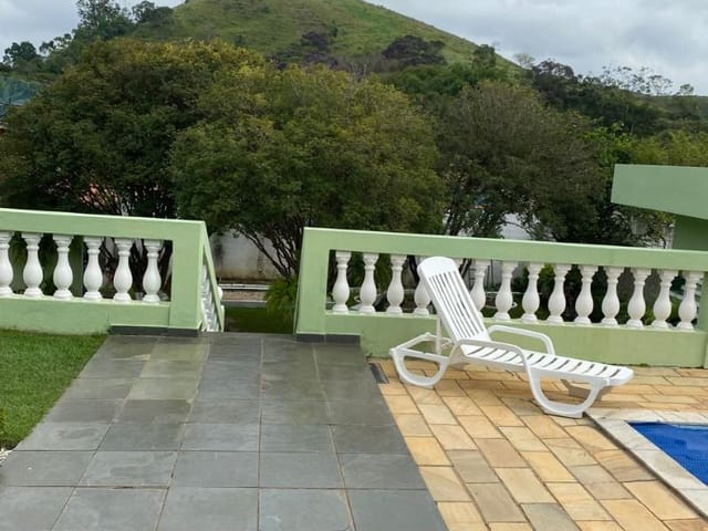 Chácara com 1000m² 4 quartos e 3 banheiros, à venda, no bairro Freitas em São José dos Campos