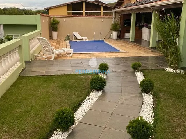 Chácara com 1000m² 4 quartos e 3 banheiros, à venda, no bairro Freitas em São José dos Campos
