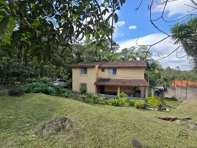 Chácara com 2170m² 3 quartos e 2 banheiros, à venda, no bairro Cachoeira em Cotia