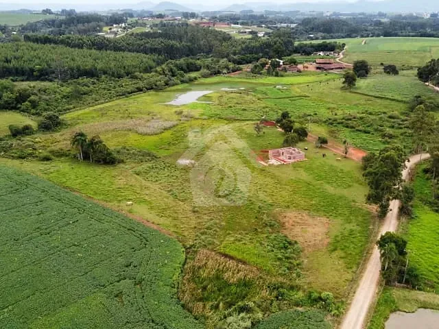 Chácara com 170m² 3 quartos e 1 banheiro, à venda, no bairro Zona Rural em Fazenda Vilanova