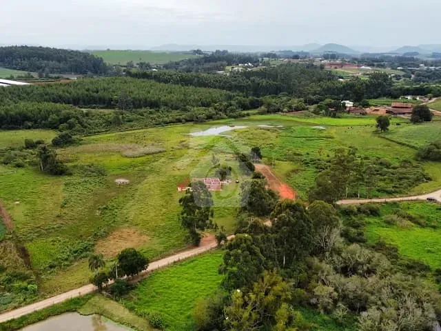 Chácara com 170m² 3 quartos e 1 banheiro, à venda, no bairro Zona Rural em Fazenda Vilanova