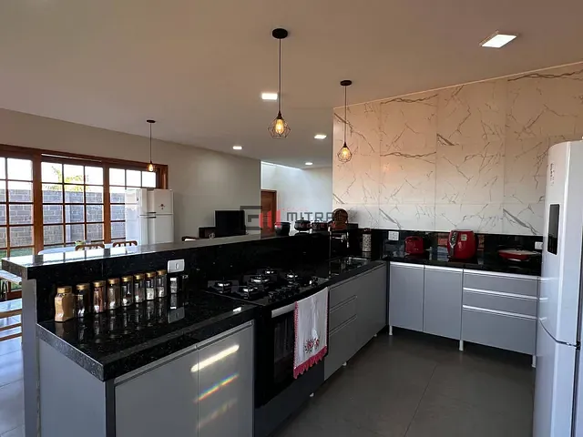 Chácara com 1000m² 3 quartos e 3 banheiros, à venda, no bairro Recanto Rancho Ringo em Cambé