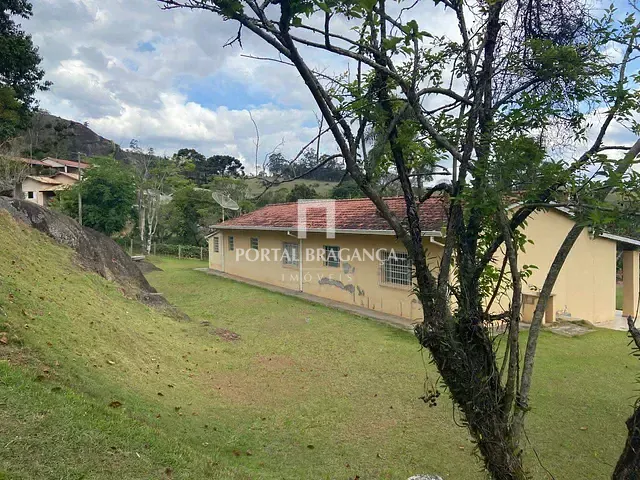 Chácara com 7000m² 3 quartos e 2 banheiros, à venda, no bairro Maciel em Pedra Bela
