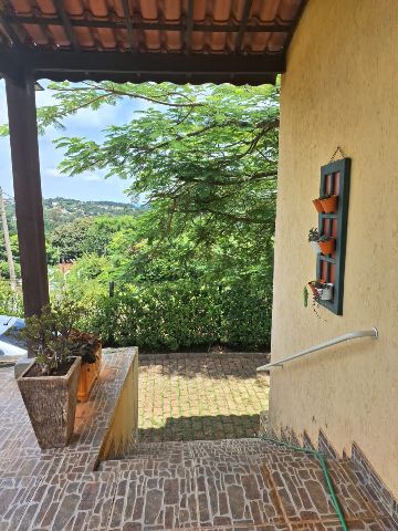 Chácara com 2300m² 3 quartos e 2 banheiros, à venda, no bairro Monterrey em Louveira