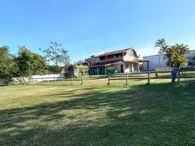 Chácara com 2700m² 3 quartos e 4 banheiros, à venda, no bairro Vila Dirce em São José dos Campos