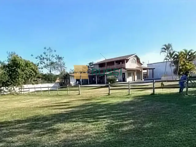 Chácara com 2700m² 3 quartos e 4 banheiros, à venda, no bairro Vila Dirce em São José dos Campos