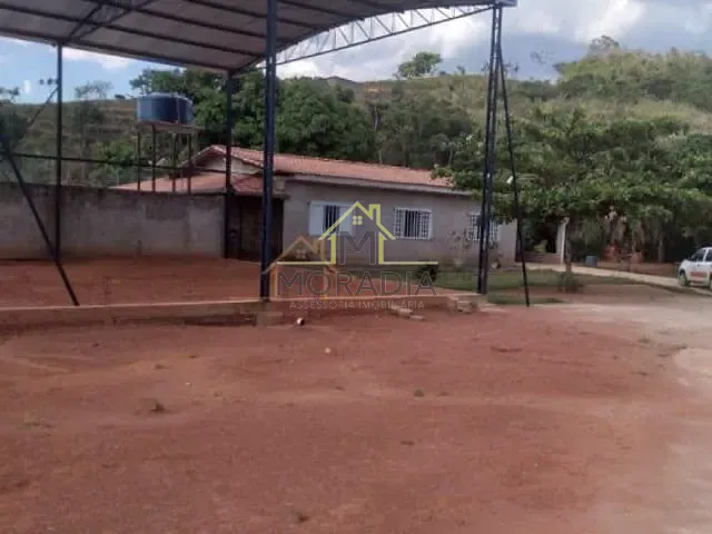 Chácara com 3300m² 2 quartos e 2 banheiros, à venda, no bairro Guaxupe em Guaxupé