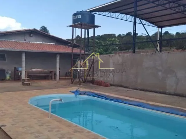 Chácara com 3300m² 2 quartos e 2 banheiros, à venda, no bairro Guaxupe em Guaxupé