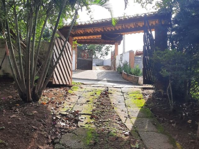 Chácara com 3000m² 4 quartos e 2 banheiros, à venda, no bairro Roseira em Extrema