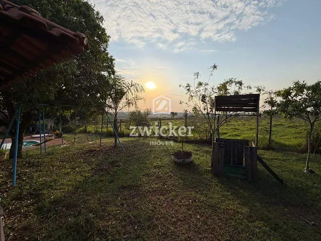 Chácara com 750m² 2 quartos e 2 banheiros, à venda, no bairro Estância Balneária Águas Virtuosas em Bauru